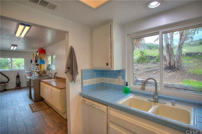 Furnished Finder property 438028_1 photo 7