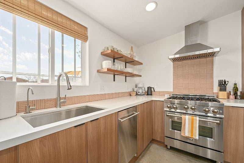 Furnished Finder property 438064_1 photo 16