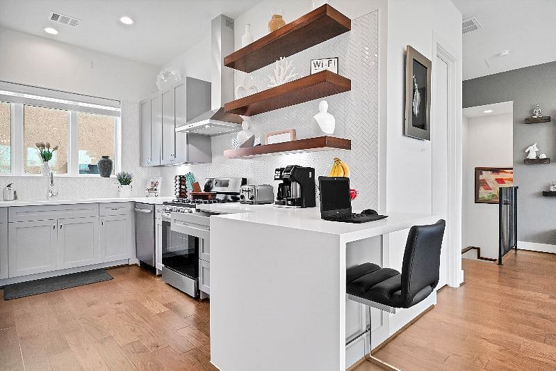 Furnished Finder property 438103_1 photo 12