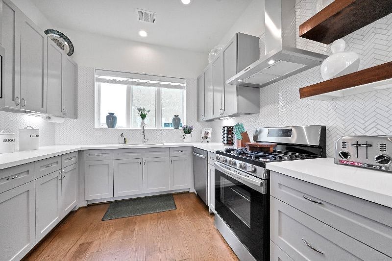 Furnished Finder property 438103_1 photo 16