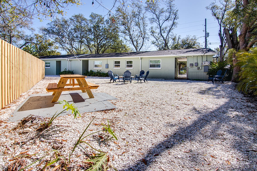 Furnished Finder property 438116_3 photo 21