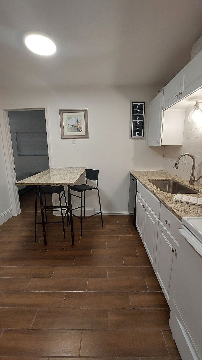 Furnished Finder property 438116_4 photo 4
