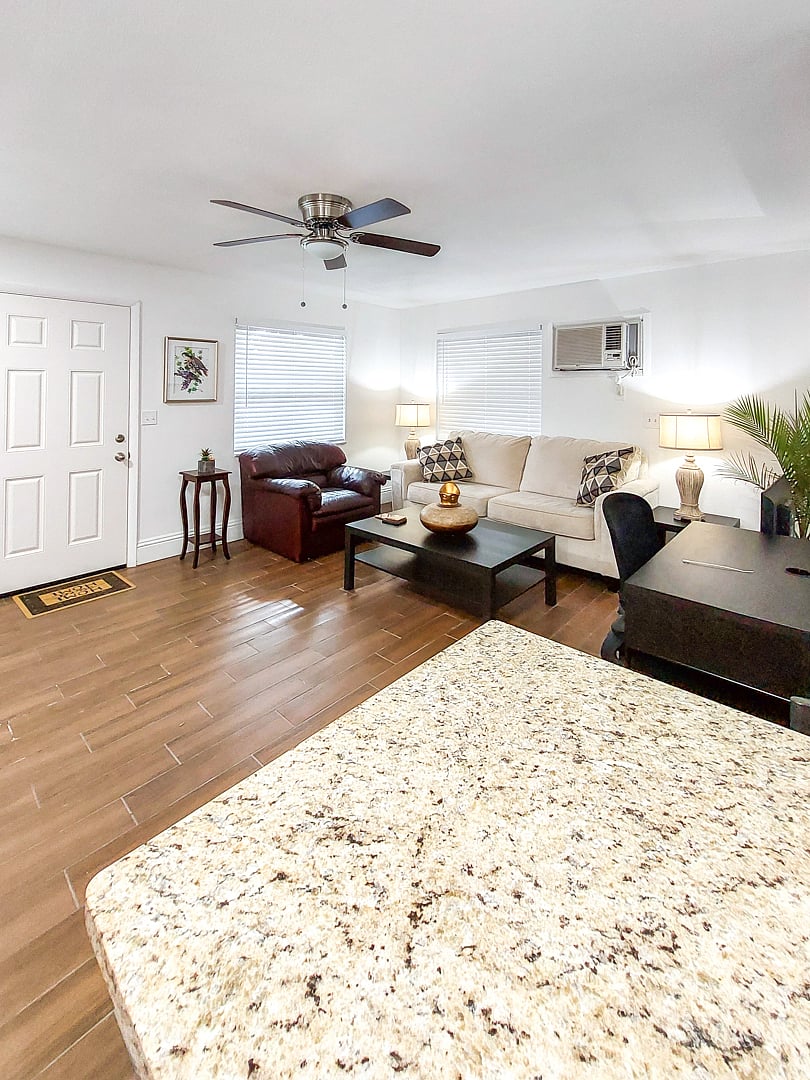 Furnished Finder property 438116_4 photo 16