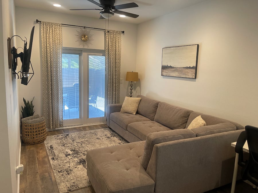 Furnished Finder property 438119_1 photo 8