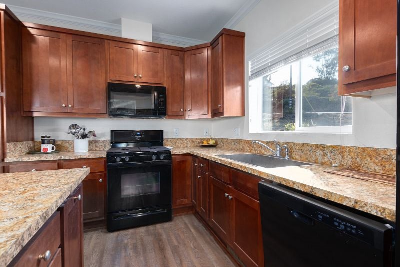 Furnished Finder property 438120_1 photo 10