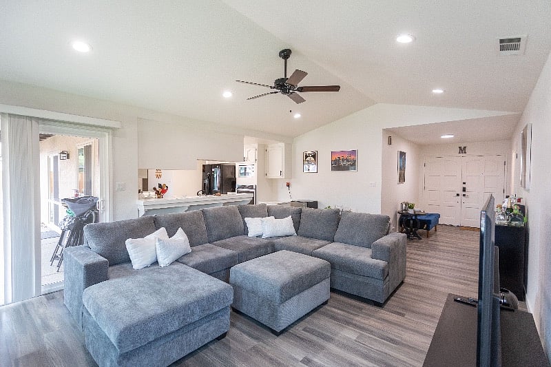 Furnished Finder property 438133_1 photo 12