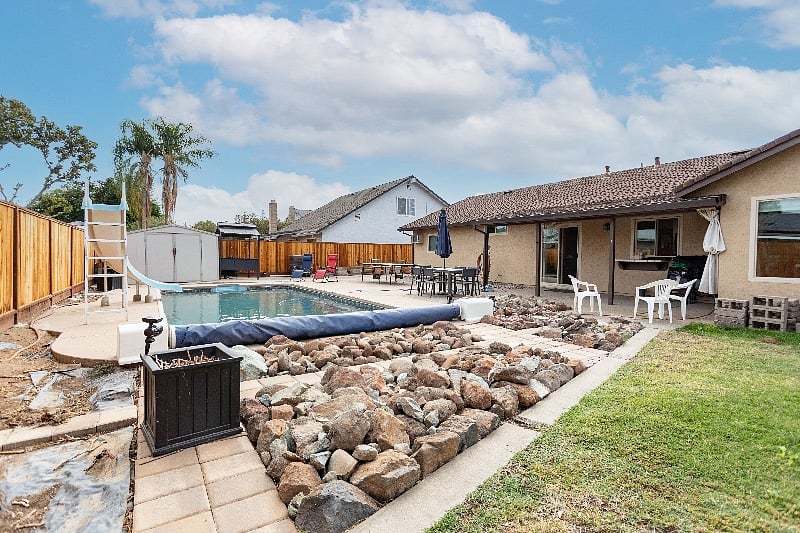 Furnished Finder property 438133_2 photo 27