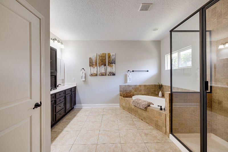 Furnished Finder property 438142_1 photo 35