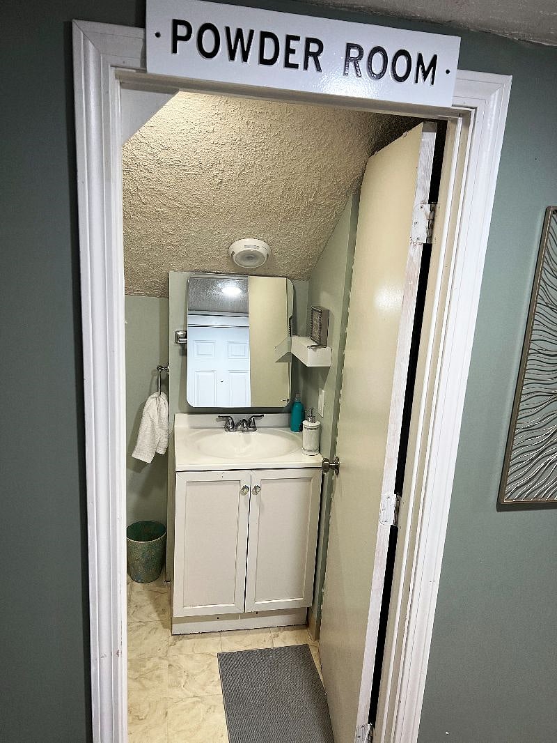 Furnished Finder property 438152_1 photo 15