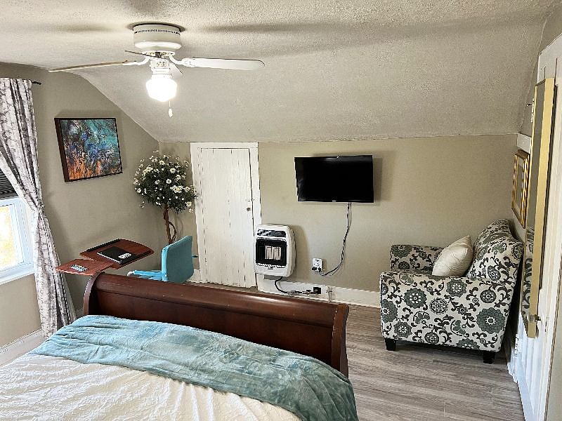 Furnished Finder property 438152_1 photo 10