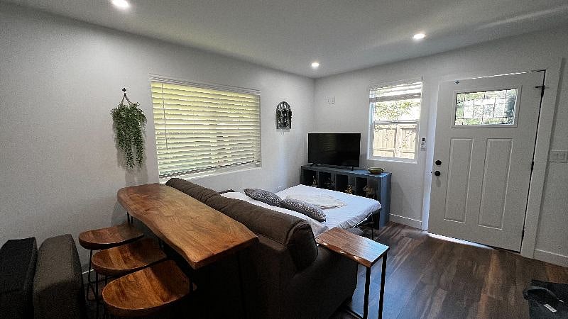 Furnished Finder property 438161_1 photo 5