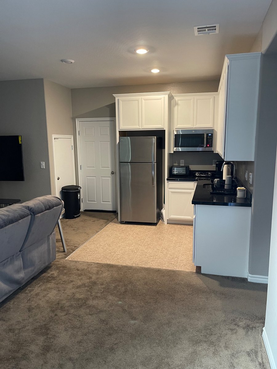 Furnished Finder property 438167_1 photo 3