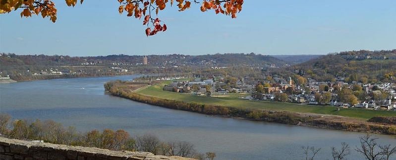 Eden Park overlooking Ohio river 