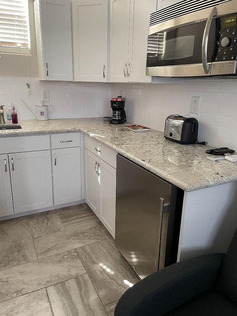 Furnished Finder property 438273_1 photo 4