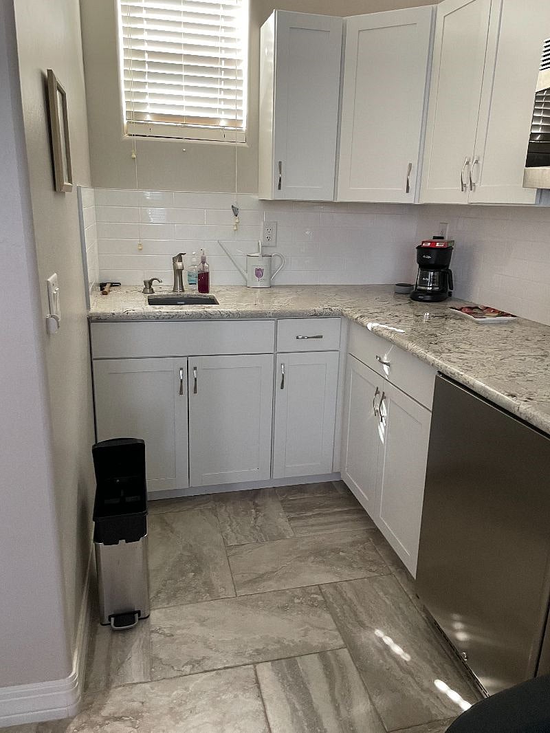Furnished Finder property 438273_1 photo 5