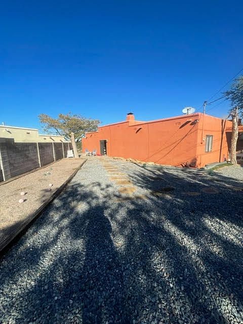 Large pet friendly backyard