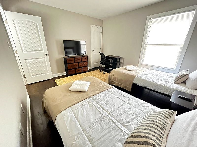 Furnished Finder property 438381_1 photo 12