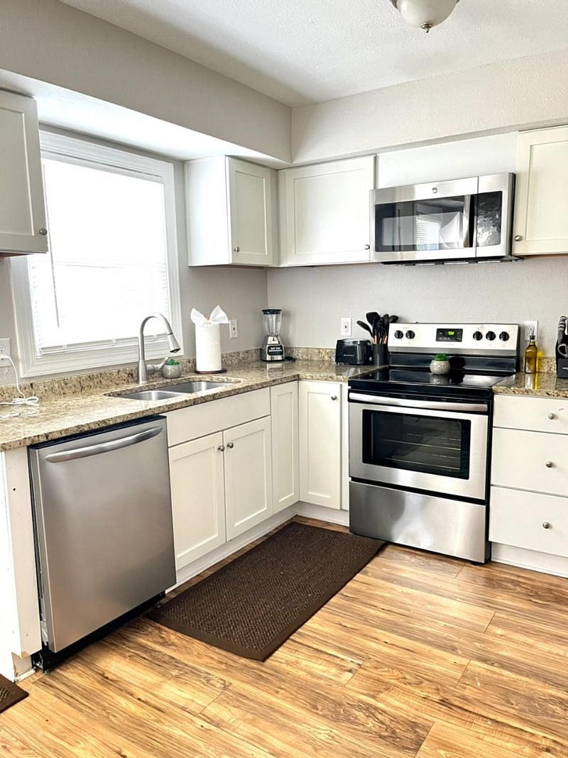 Furnished Finder property 438381_1 photo 8