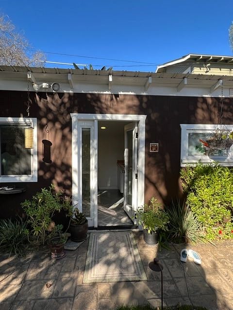 Furnished Finder property 438404_1 photo 27