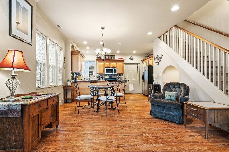 Furnished Finder property 438421_1 photo 6