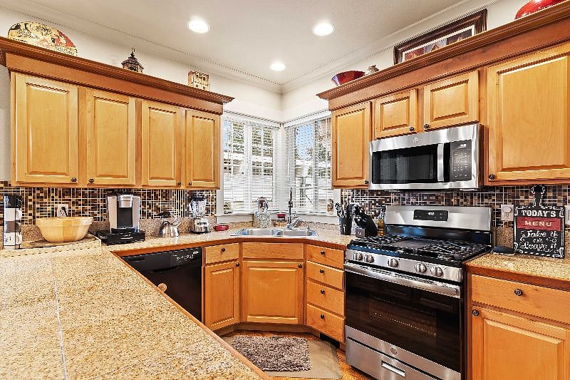 Furnished Finder property 438421_1 photo 15