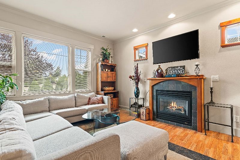 Furnished Finder property 438421_1 photo 16