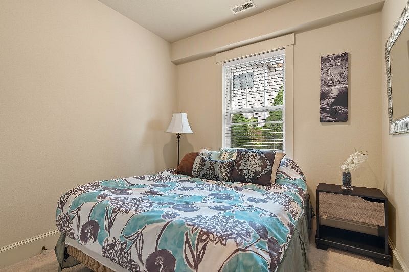 Furnished Finder property 438421_1 photo 17