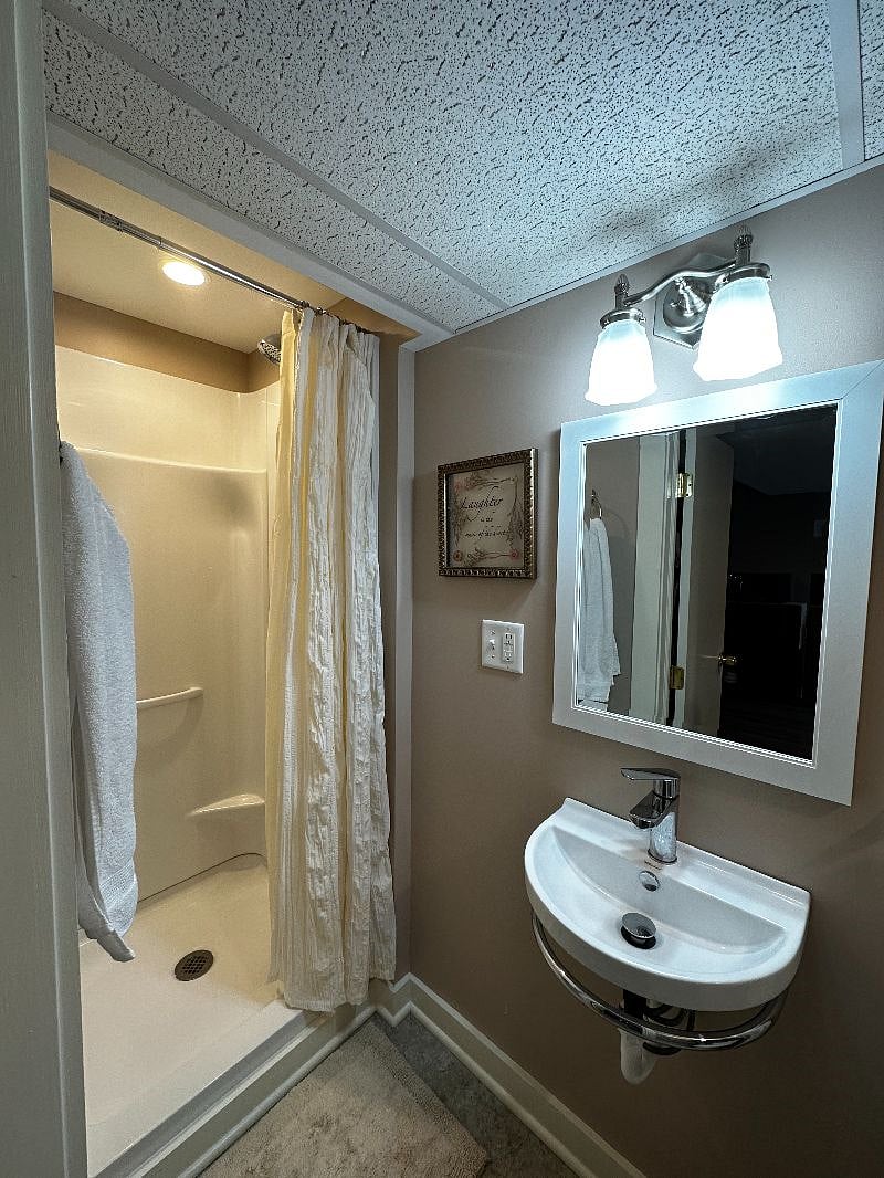 Furnished Finder property 438429_1 photo 9