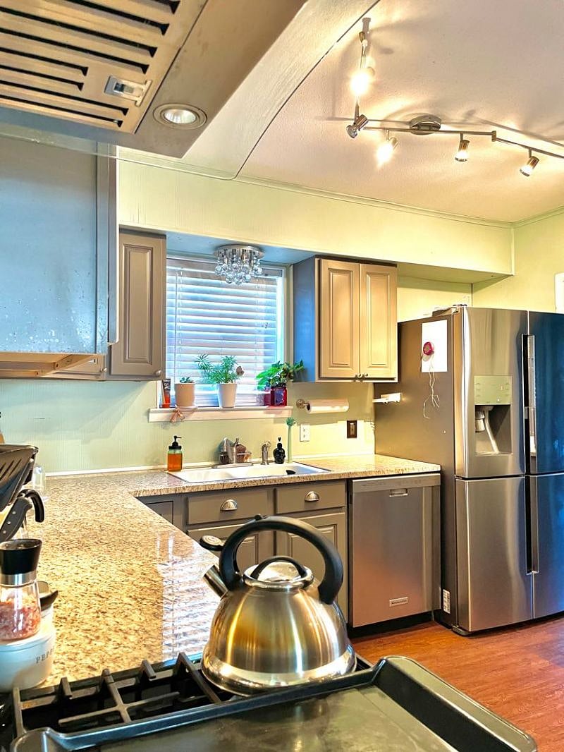 Furnished Finder property 438434_1 photo 6