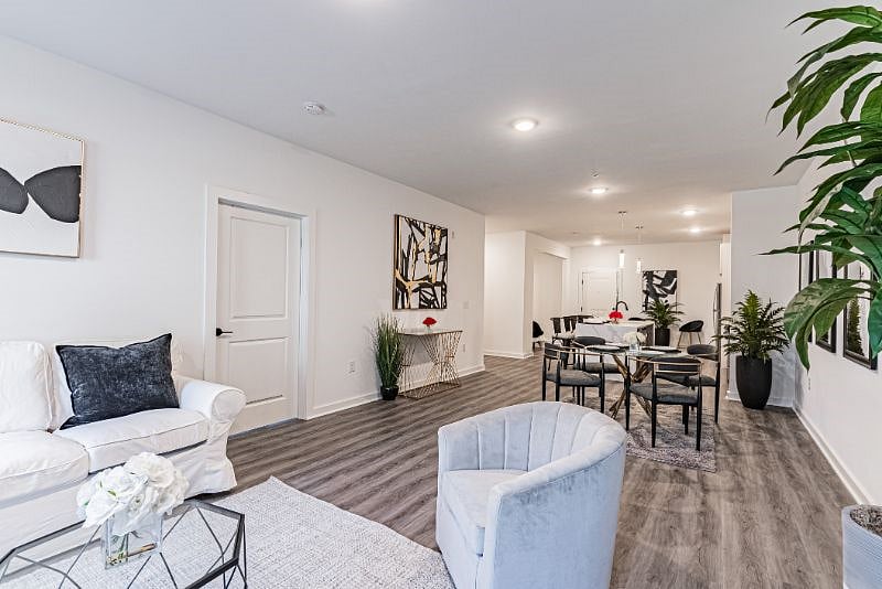 Furnished Finder property 438467_1 photo 20