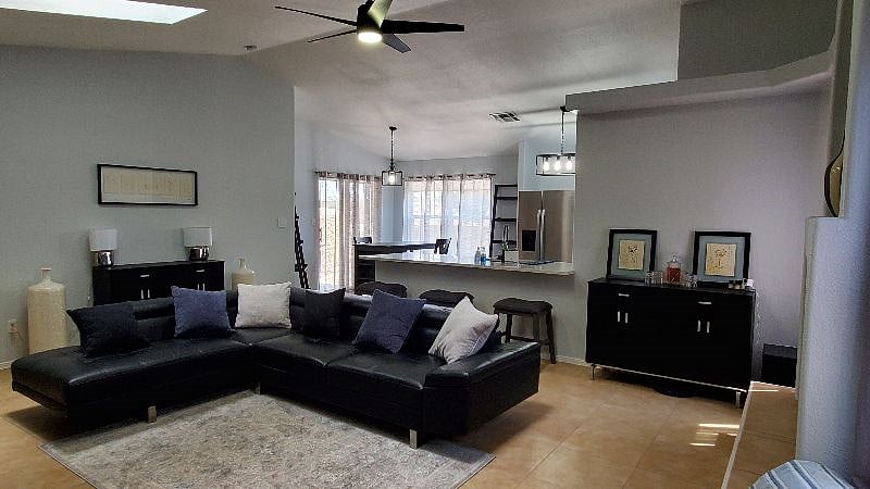 Furnished Finder property 438476_2 photo 8
