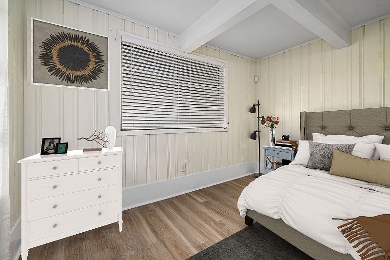 Full bed with memory mattress and cooling pillows (3rd bedroom)