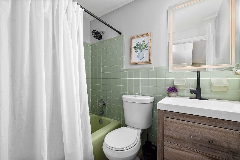 Chic earthy feel full size bath 