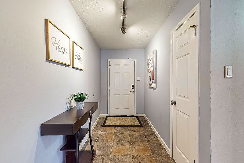 Furnished Finder property 438484_1 photo 8