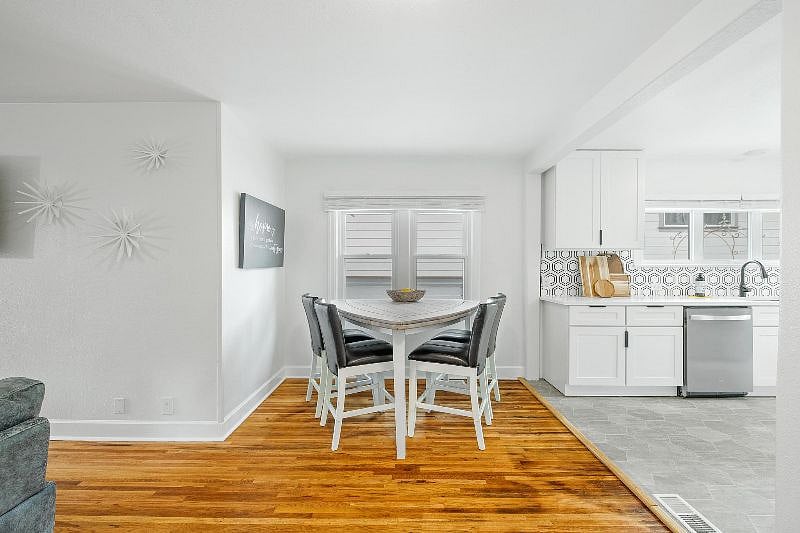 Furnished Finder property 438526_1 photo 15
