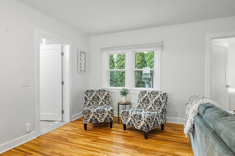 Furnished Finder property 438526_1 photo 16