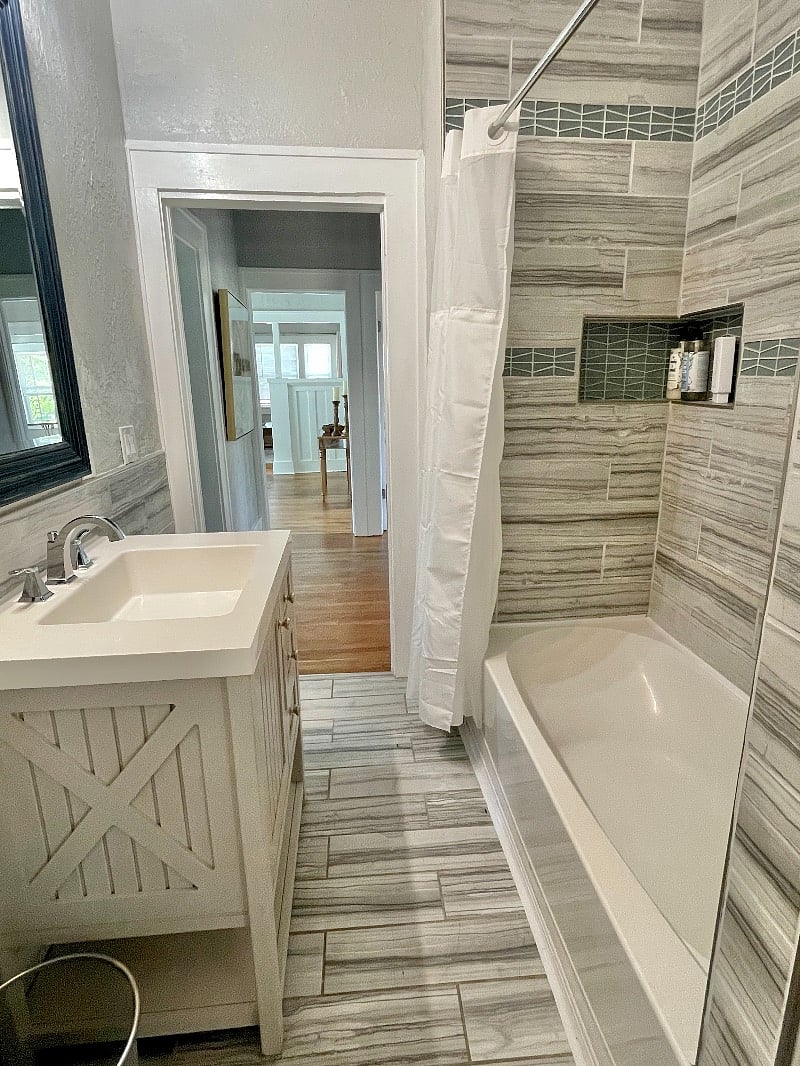 Main bathroom