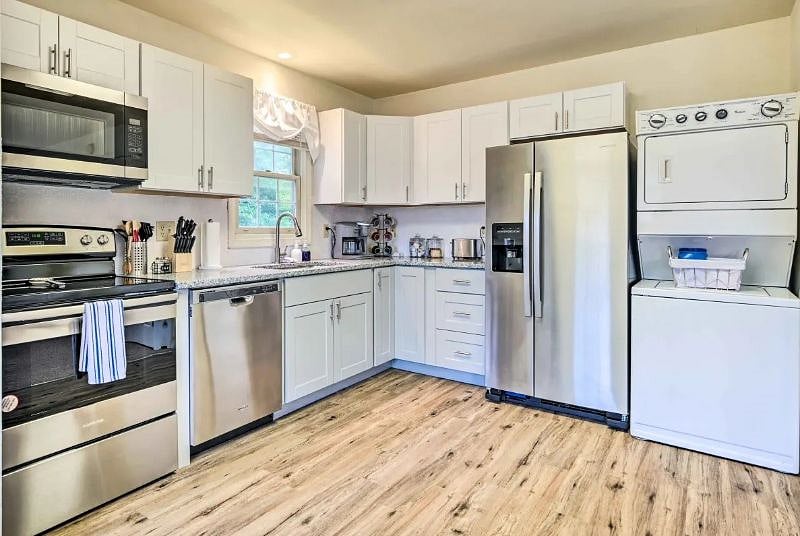 Furnished Finder property 438720_1 photo 9