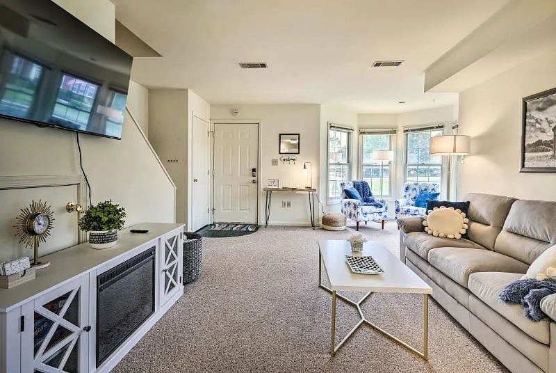 Furnished Finder property 438720_1 photo 11