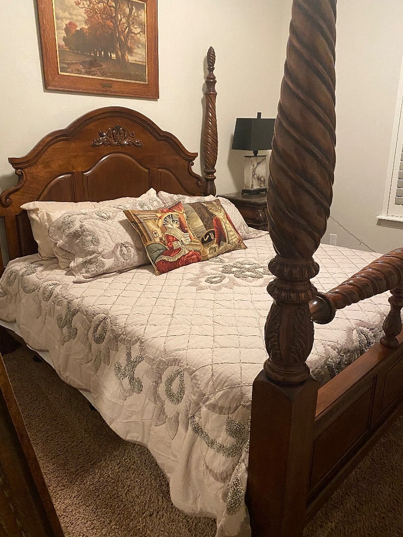 Extra downstairs bedroom with bath.
This room is available now.