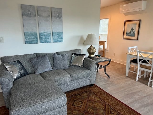 Furnished Finder property 438788_3 photo 3