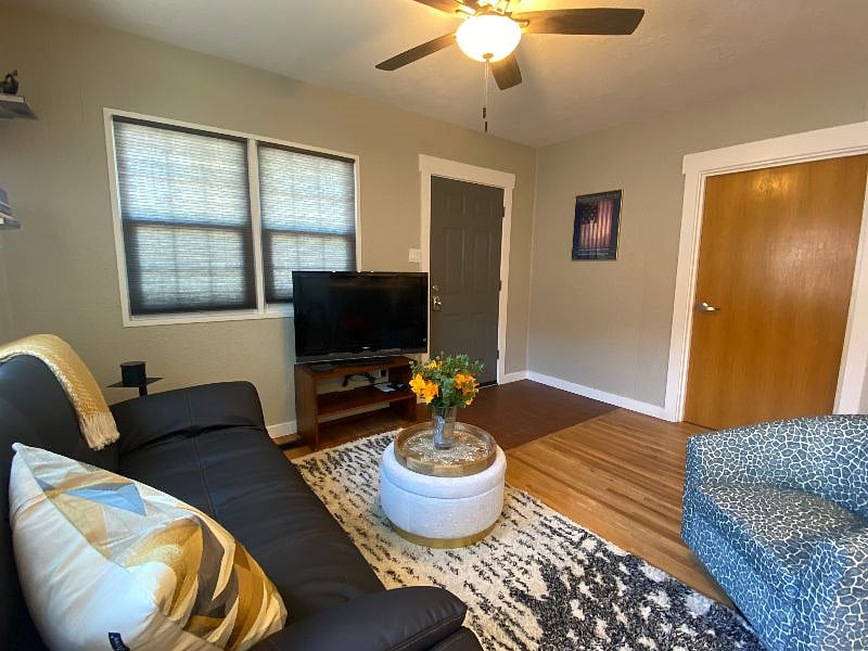 Furnished Finder property 438808_1 photo 6