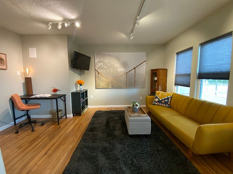 Furnished Finder property 438808_2 photo 4