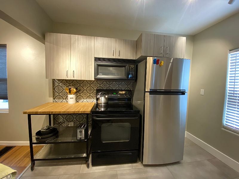 Furnished Finder property 438808_2 photo 8