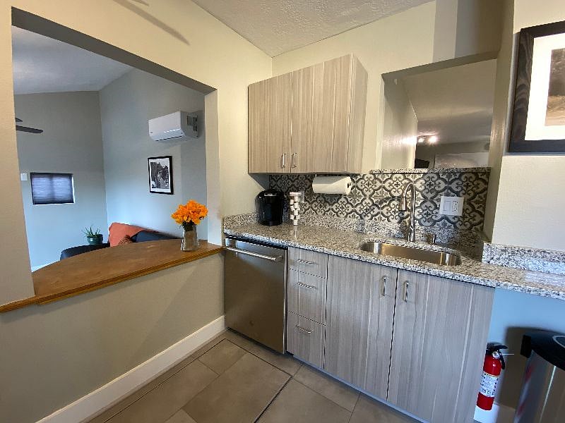 Furnished Finder property 438808_2 photo 14