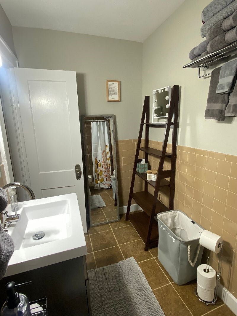 Furnished Finder property 438808_2 photo 28