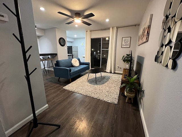 Furnished Finder property 438820_3 photo 8