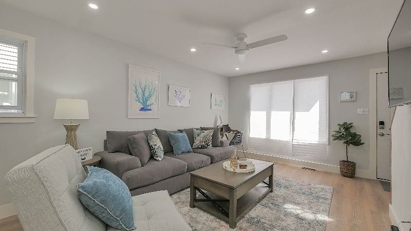 Furnished Finder property 438833_1 photo 2