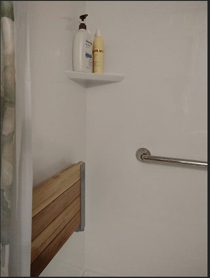 Shower w/folding seat & handrail