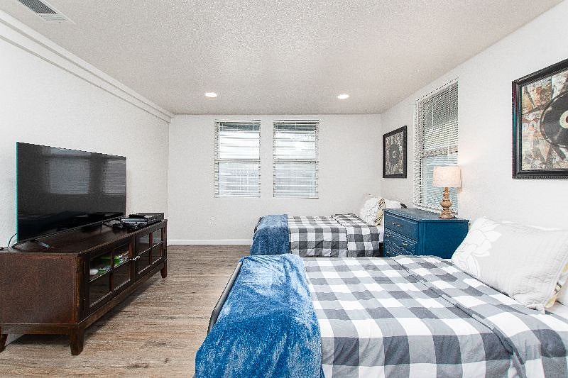 Furnished Finder property 438868_1 photo 12